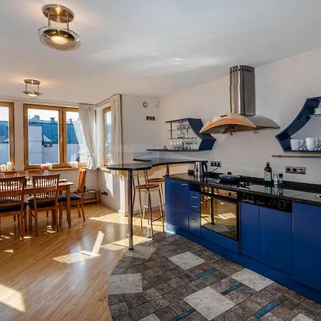 Old Aldaru Street 2 Level With Terrace *