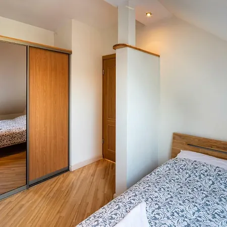 アパート Old Aldaru Street 2 Level With Terrace *