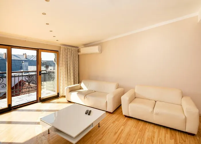 Old Aldaru Street 2 Level With Terrace *