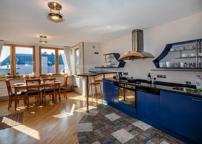 Old Aldaru Street 2 Level With Terrace *