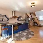 Old Aldaru Street 2 Level With Terrace 아파트 *